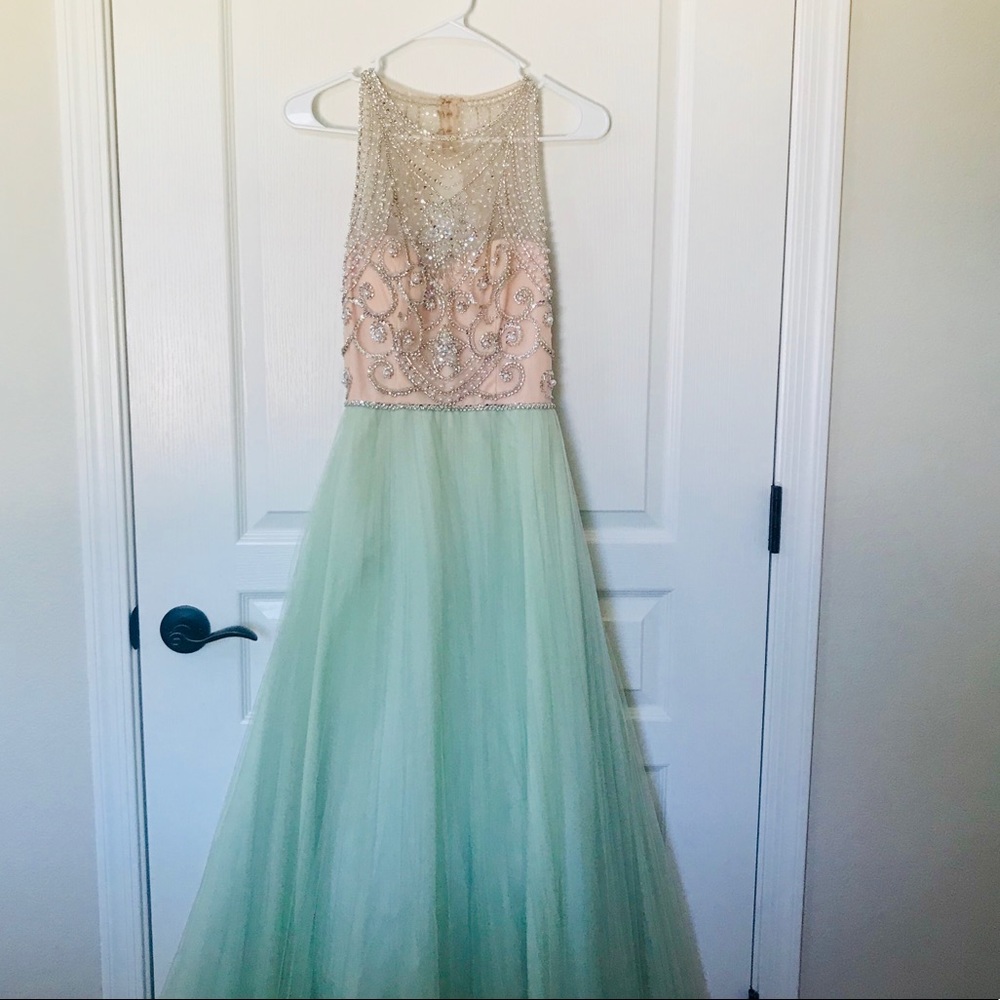 Stunning Prom/Special Occasion Dress✨ PRICE DROP!!